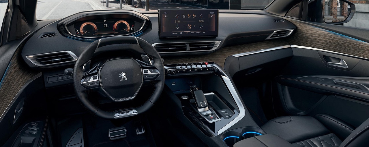 Neuer Peugeot 5008 Fahrerplatz